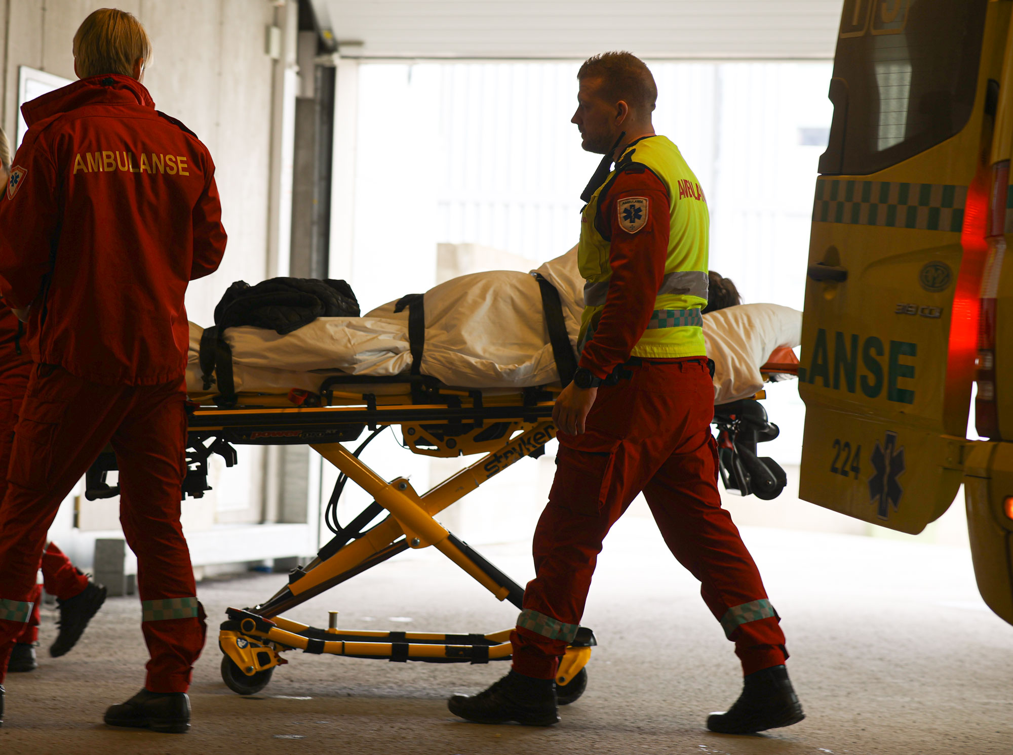 Mange pasienter er undertriagerte . Derfor er det viktig at ambulansepersonell fanger opp flere som har alvorlig skade. Illustrasjonsfoto: Jørn Finsrud.