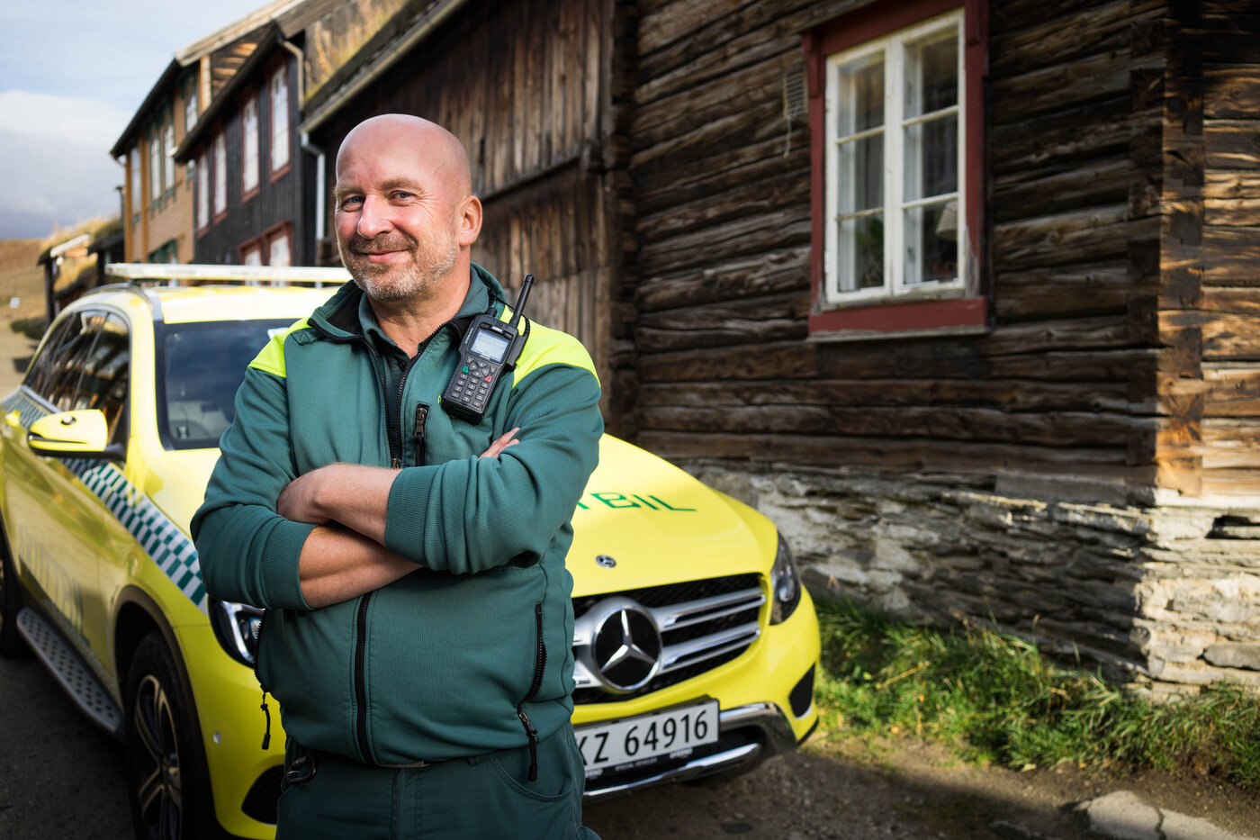 Sykepleier, paramedic og ambulansearbeider Per Ivar Lundli er fornøyd med helsevakt-modellen. (Foto: Eivor Hofstad)